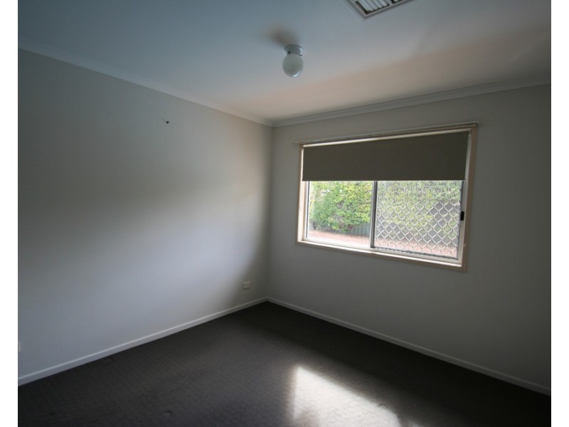 6 Edmonston Drive, Emerald QLD 4720