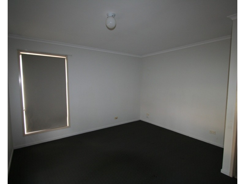 6 Edmonston Drive, Emerald QLD 4720
