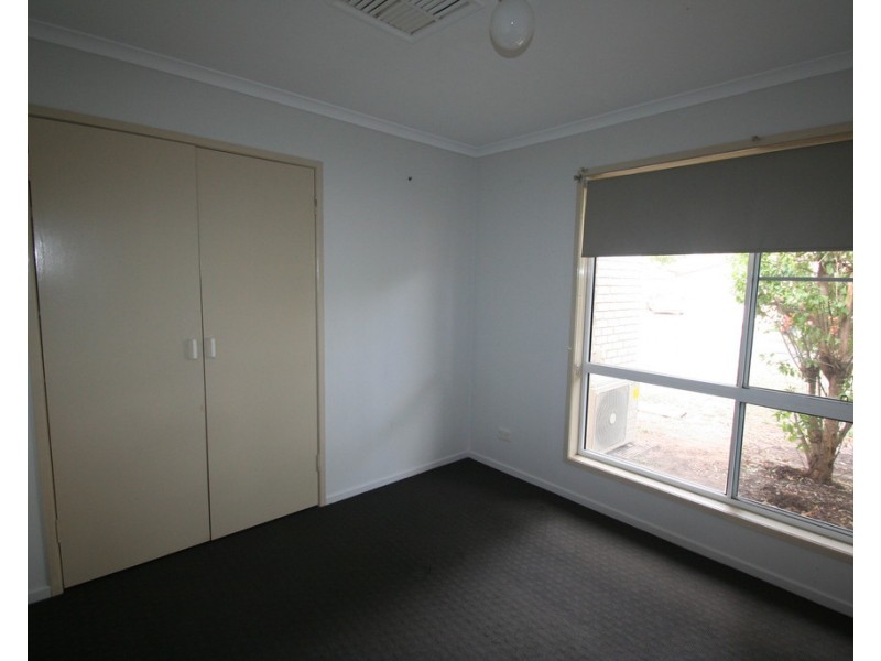 6 Edmonston Drive, Emerald QLD 4720