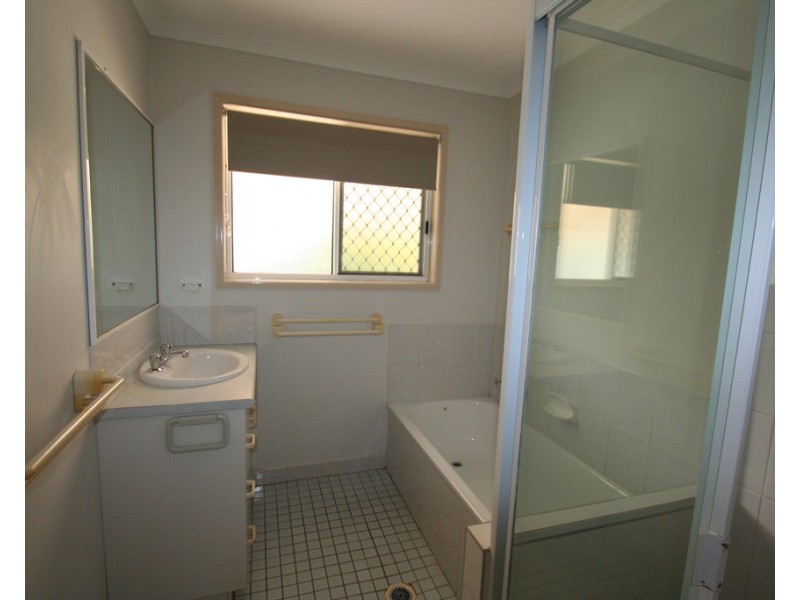 6 Edmonston Drive, Emerald QLD 4720