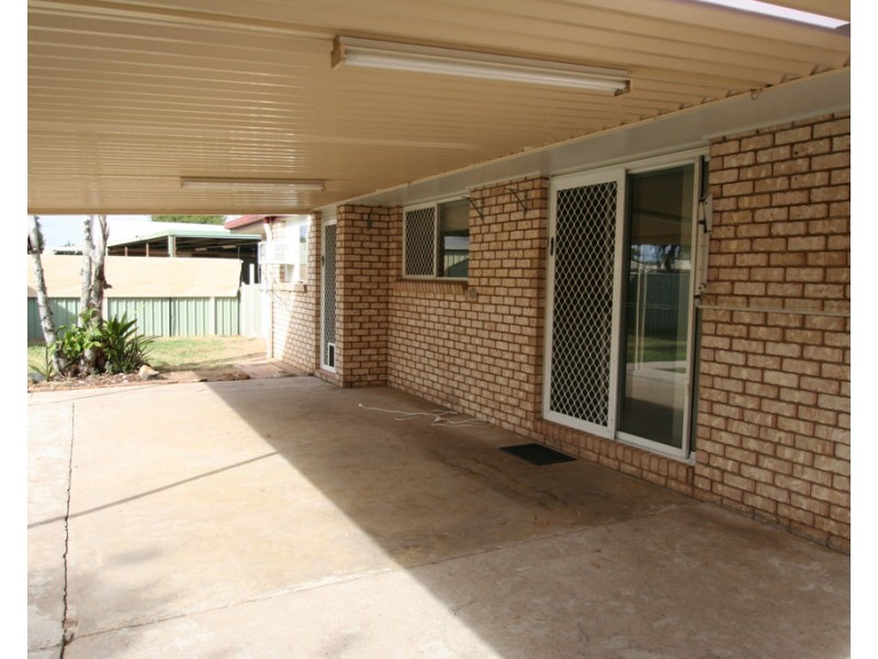 6 Edmonston Drive, Emerald QLD 4720