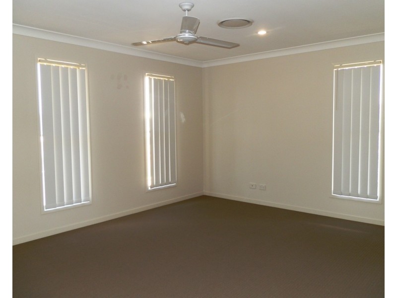 7 Ivers Place, Emerald QLD 4720