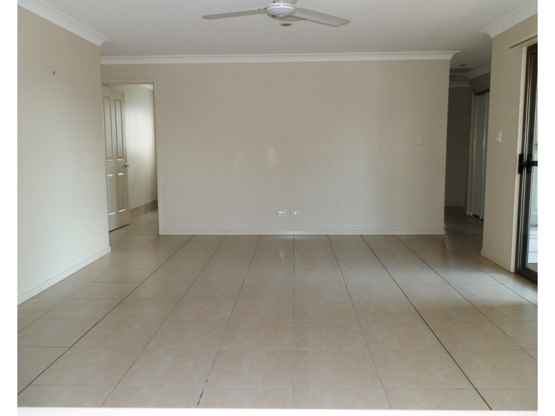 7 Ivers Place, Emerald QLD 4720
