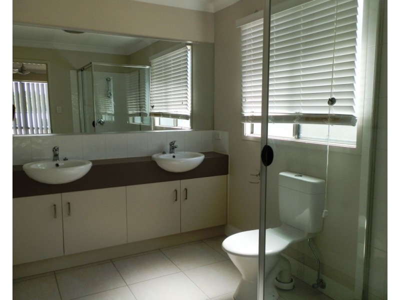 7 Ivers Place, Emerald QLD 4720