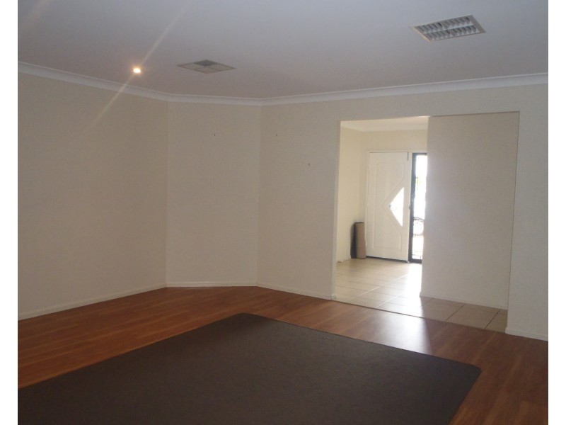 24 Haswell Street, Emerald QLD 4720