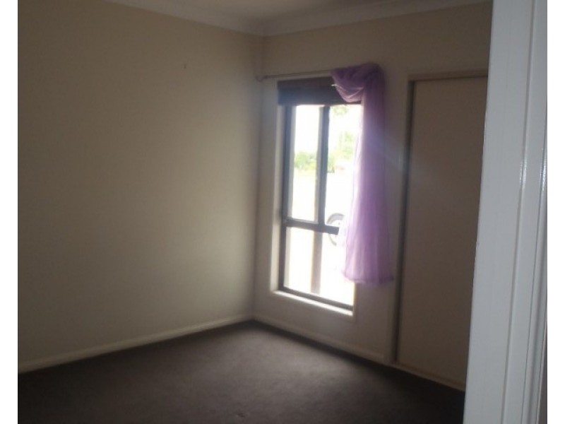 24 Haswell Street, Emerald QLD 4720