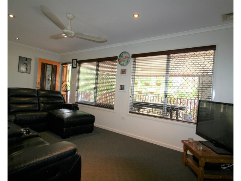 4 Expeller Court, Emerald QLD 4720