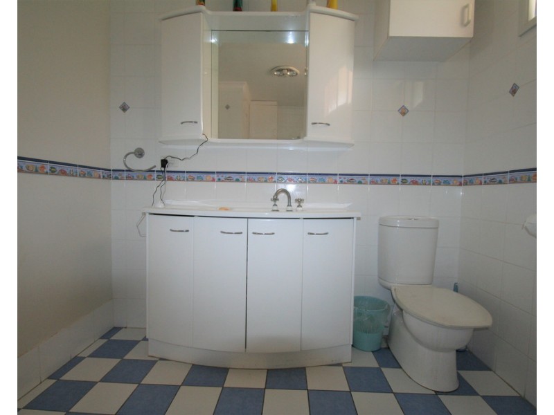 4 Expeller Court, Emerald QLD 4720