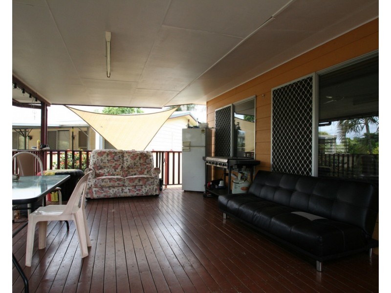 4 Expeller Court, Emerald QLD 4720