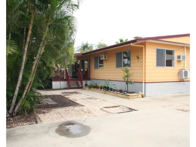 4 Expeller Court, Emerald QLD 4720