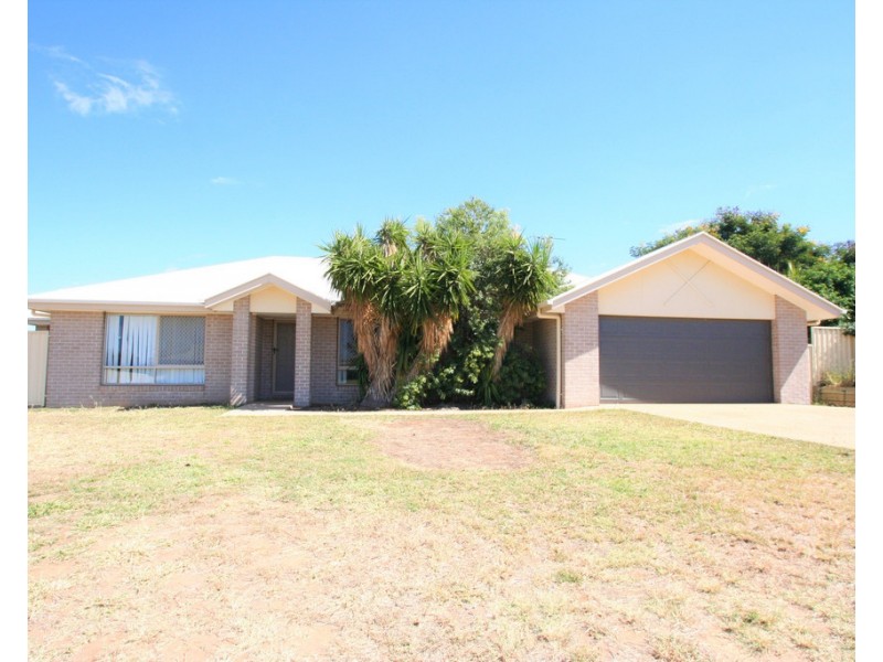 10 Lakeside Drive, Emerald QLD 4720