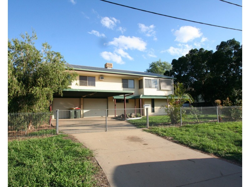 6 Egan Street, Emerald QLD 4720