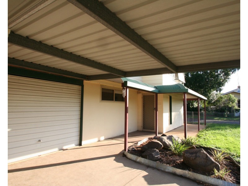 6 Egan Street, Emerald QLD 4720