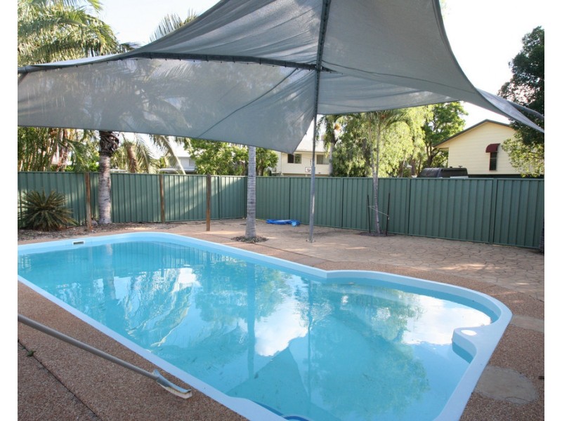 6 Egan Street, Emerald QLD 4720