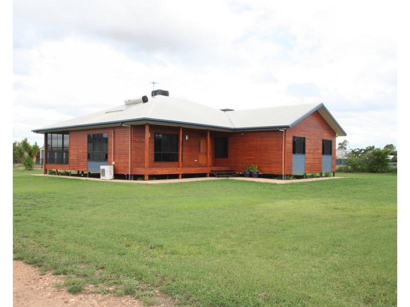 40 Edgewood Drive, Emerald QLD 4720