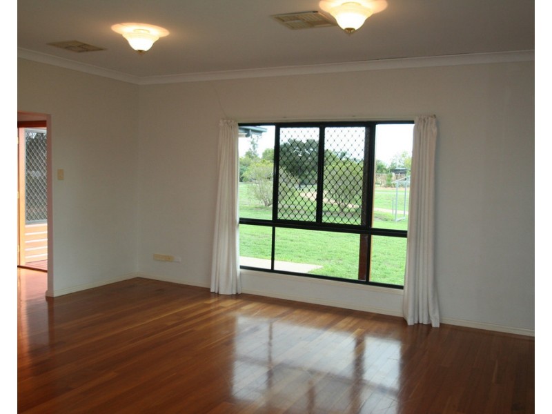 40 Edgewood Drive, Emerald QLD 4720