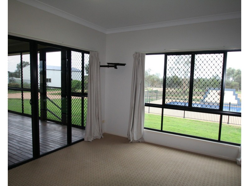 40 Edgewood Drive, Emerald QLD 4720
