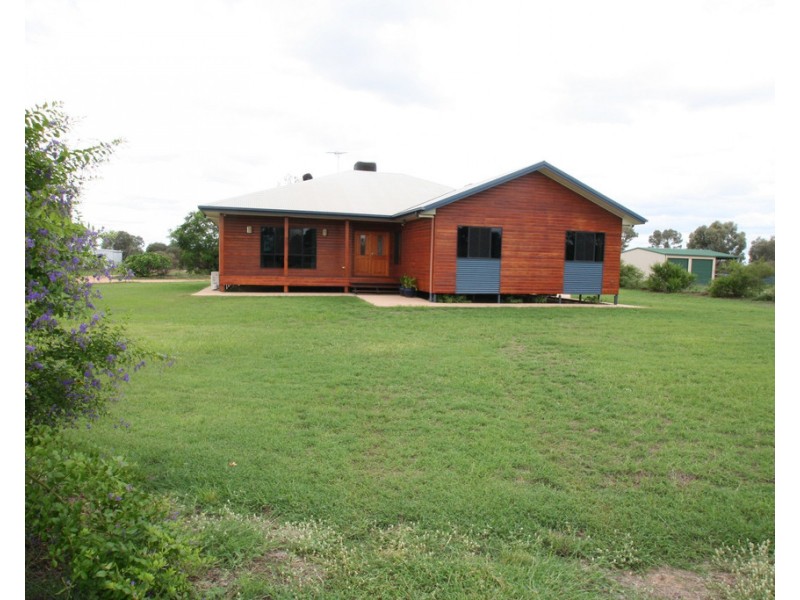 40 Edgewood Drive, Emerald QLD 4720
