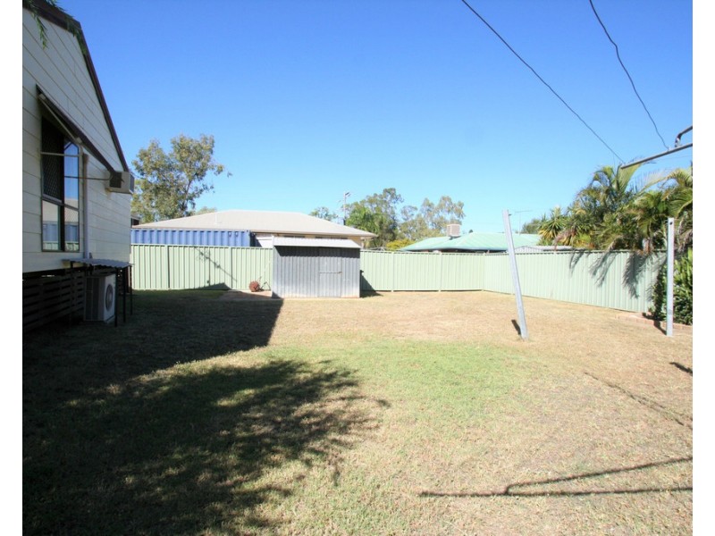 2 Andrew Place, Emerald QLD 4720