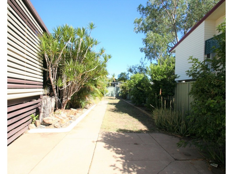 2 Andrew Place, Emerald QLD 4720