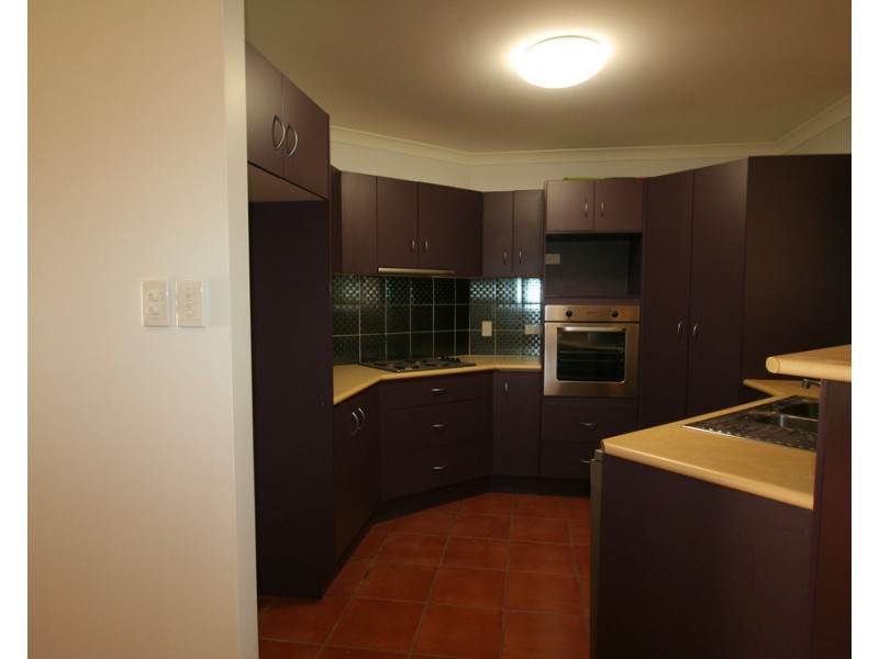 18 Vicki Close, Emerald QLD 4720