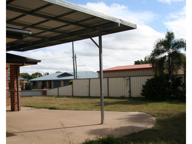 18 Vicki Close, Emerald QLD 4720