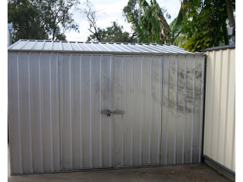 18 Vicki Close, Emerald QLD 4720