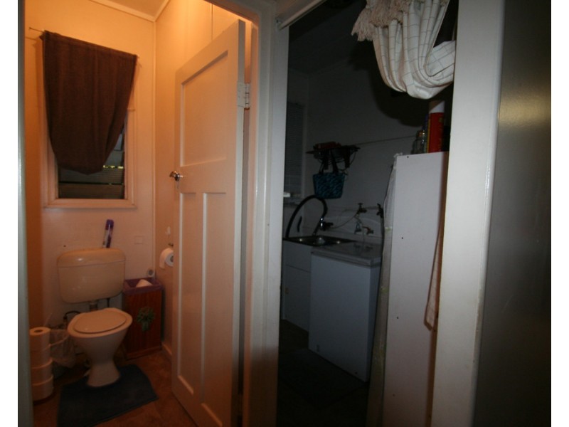 28 William Street, Springsure QLD 4722