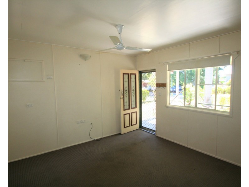 58 Theresa Street, Emerald QLD 4720