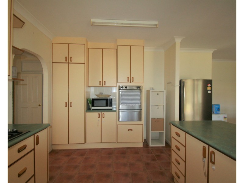 5 Kurrajong Close, Emerald QLD 4720