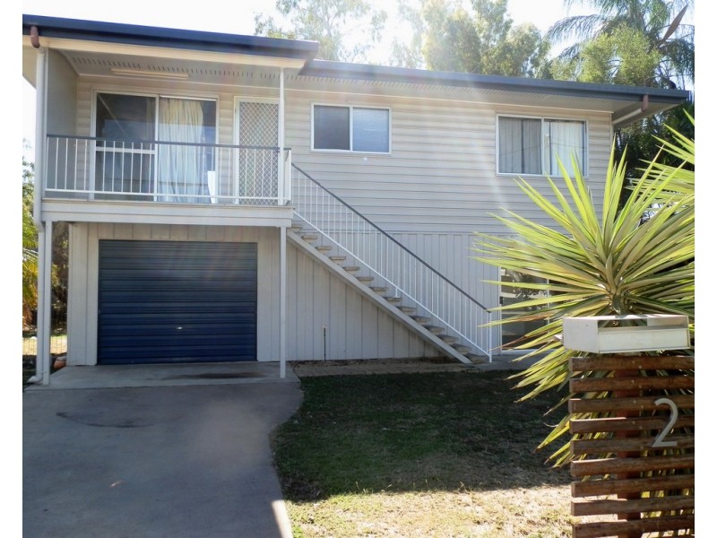 2 Edwards Place, Emerald QLD 4720