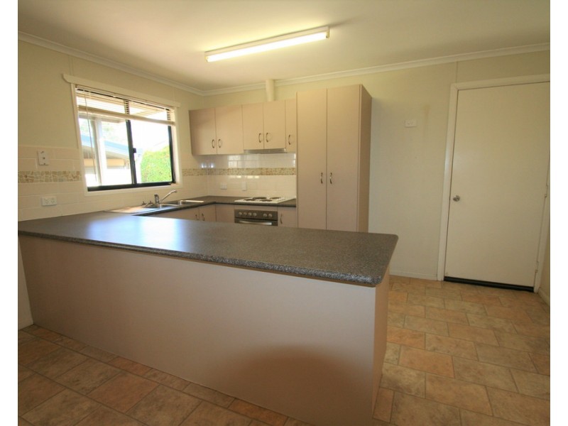 2/212 Borilla Street, Emerald QLD 4720