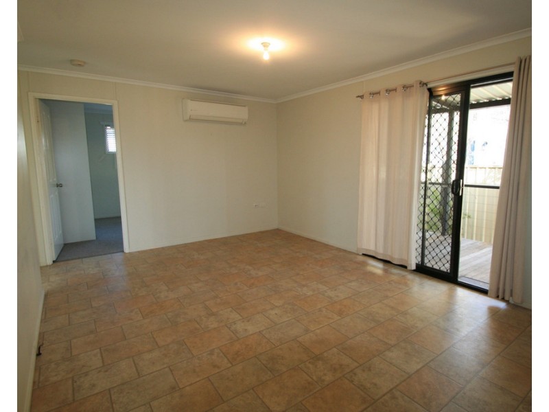 2/212 Borilla Street, Emerald QLD 4720