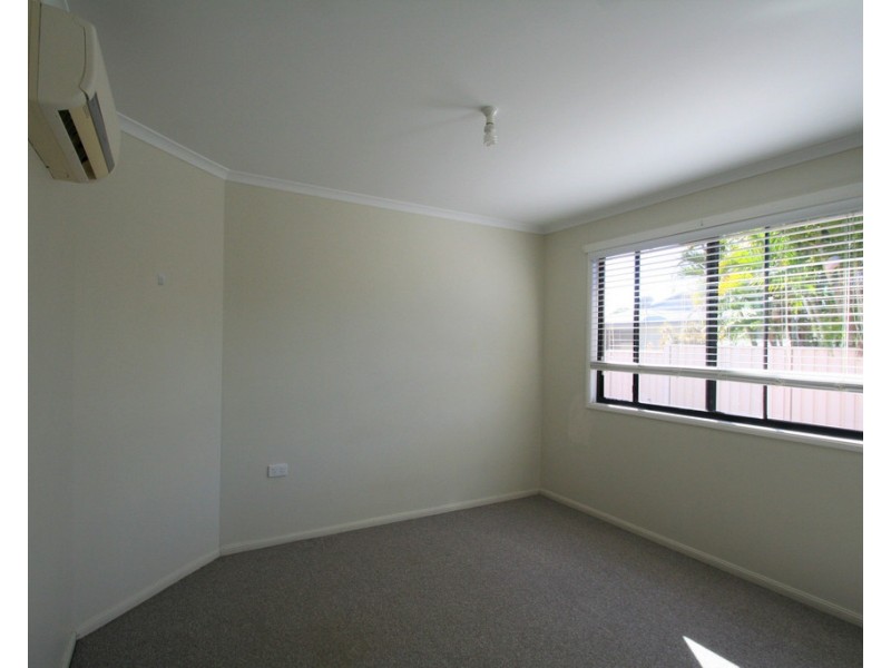 2/212 Borilla Street, Emerald QLD 4720