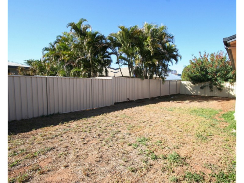 2/212 Borilla Street, Emerald QLD 4720