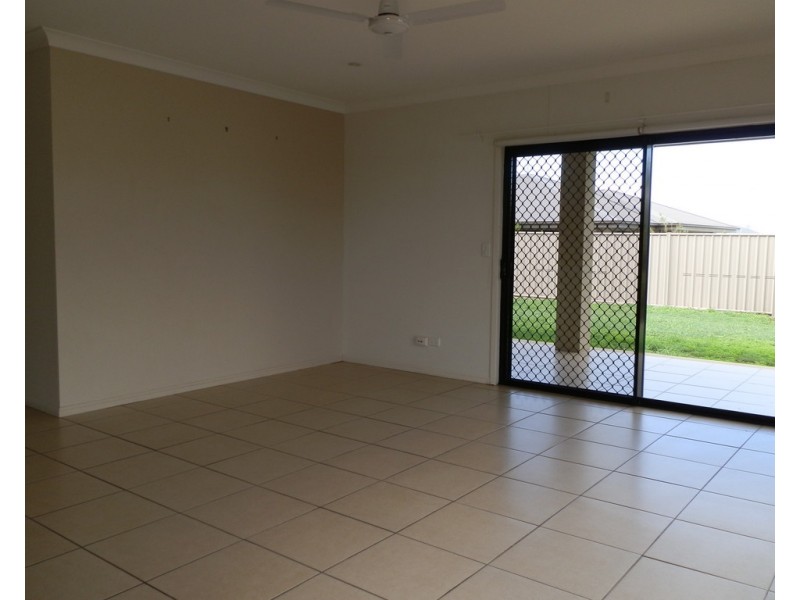 47b Mayfair Drive, Emerald QLD 4720