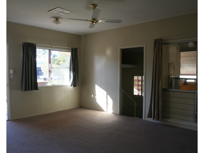 17 Centenary Drive, Emerald QLD 4720