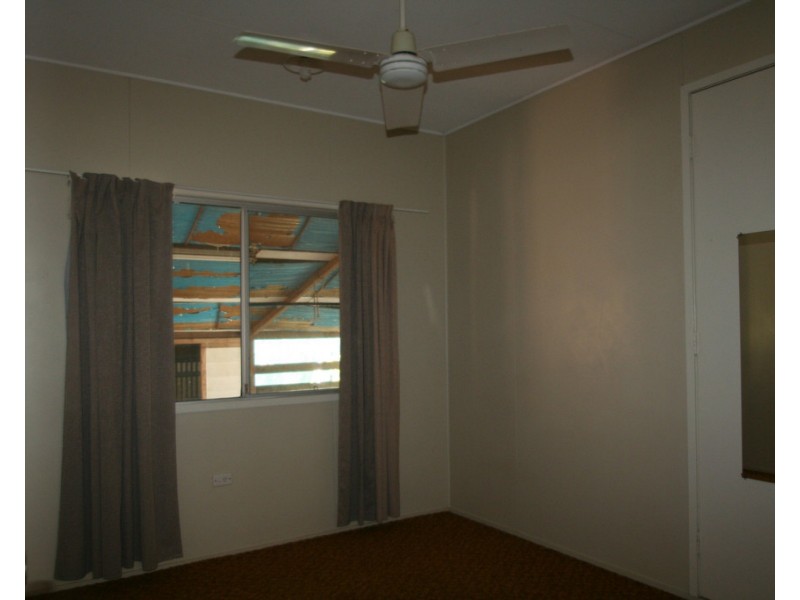 17 Centenary Drive, Emerald QLD 4720