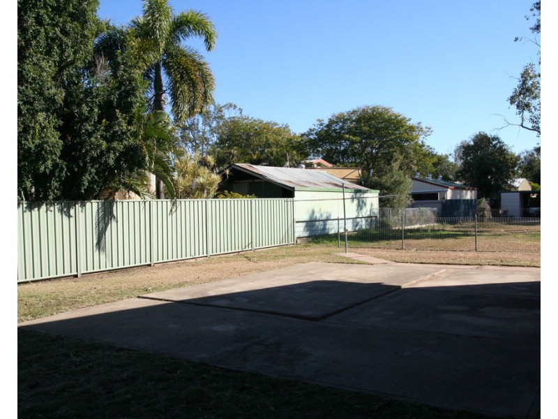 17 Centenary Drive, Emerald QLD 4720