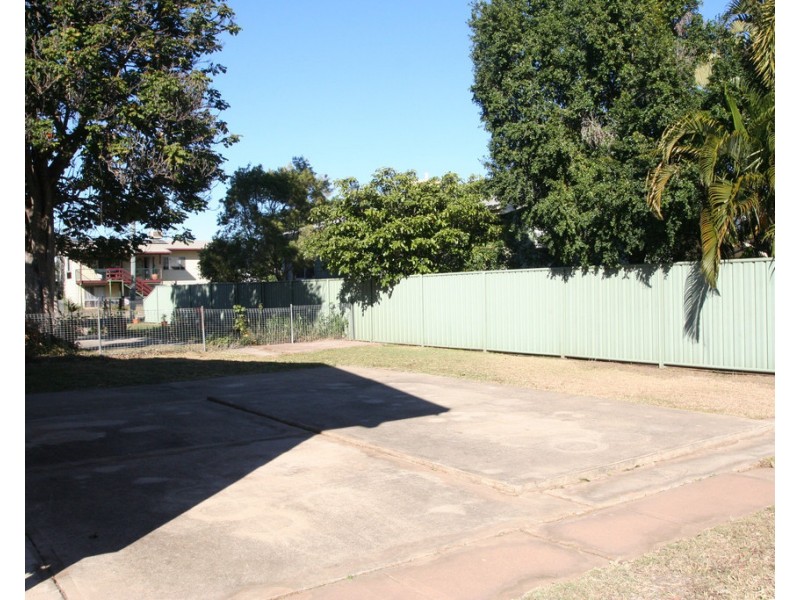 17 Centenary Drive, Emerald QLD 4720
