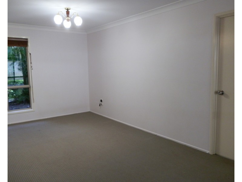 136 Opal Street, Emerald QLD 4720