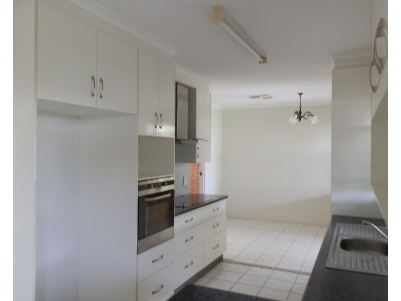 50 Park Avenue, Emerald QLD 4720