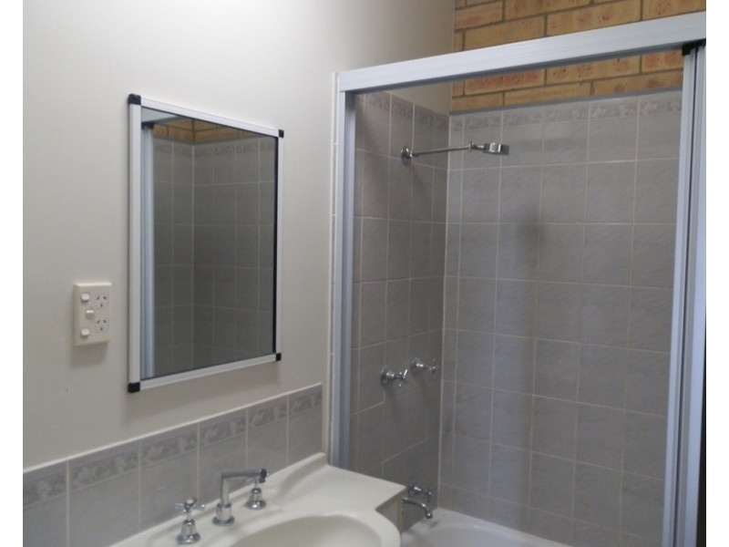 50 Park Avenue, Emerald QLD 4720