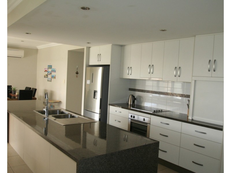 42 Blue Gums Drive, Emerald QLD 4720