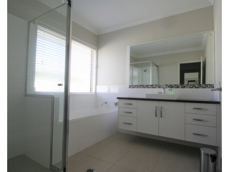 42 Blue Gums Drive, Emerald QLD 4720