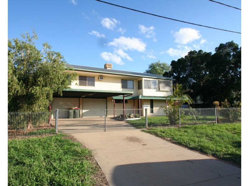 6 Egan Street, Emerald QLD 4720