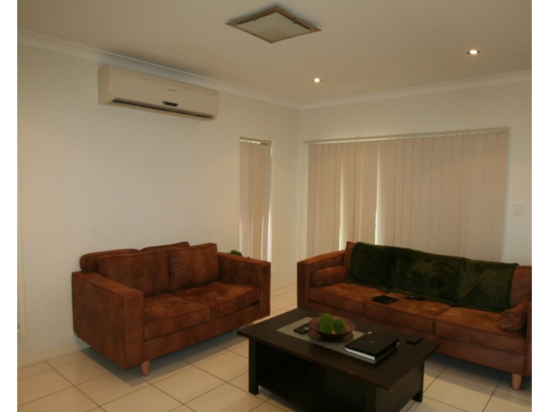 1/3 Stephan Street, Emerald QLD 4720