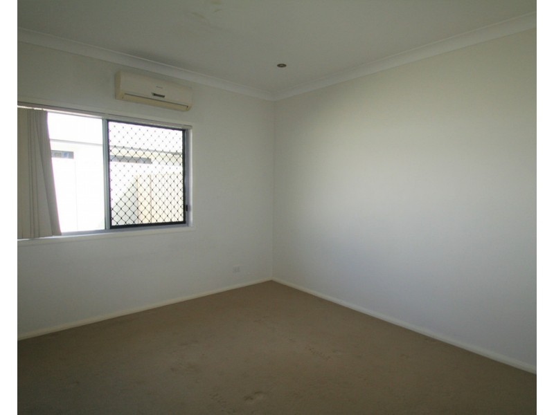 1/3 Stephan Street, Emerald QLD 4720