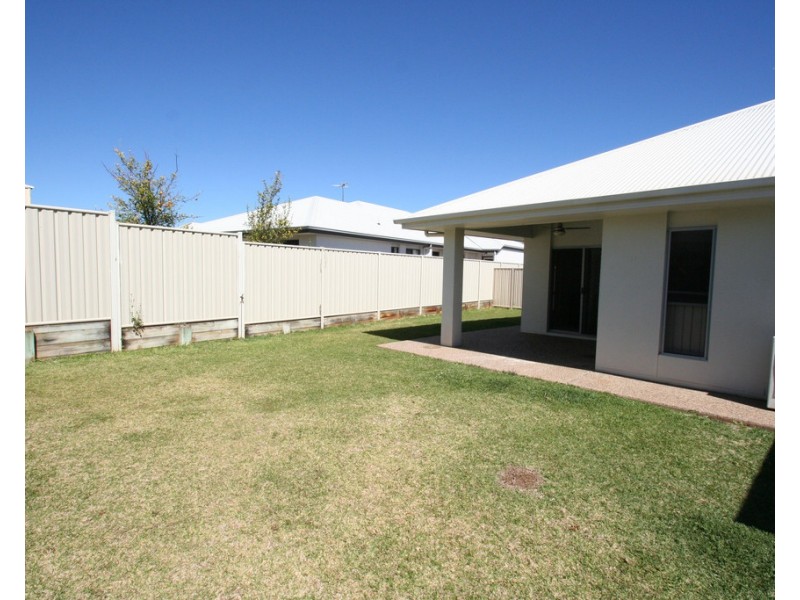 1/3 Stephan Street, Emerald QLD 4720