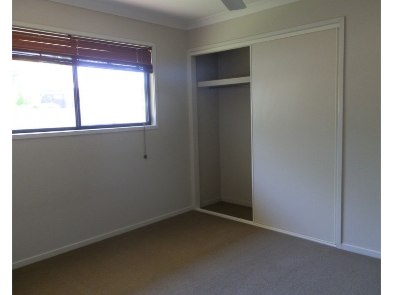 7 Coombs Court, Emerald QLD 4720